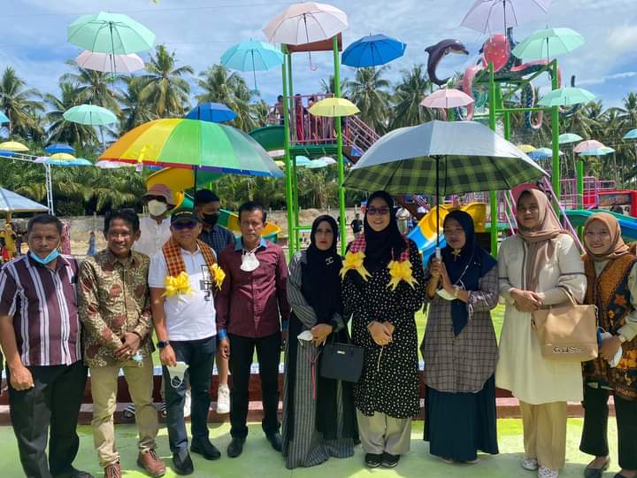 Wabup Pasangkayu Resmikan Obyek Wisata Waterboom di Tikke Raya